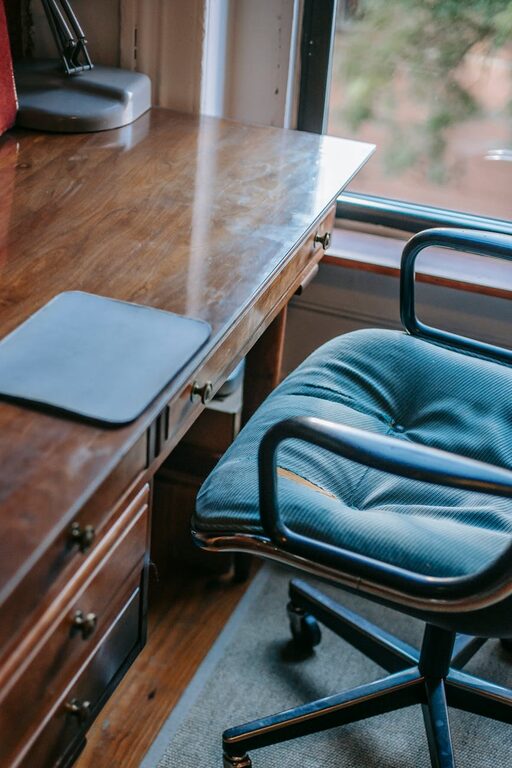 Tips for Choosing a Comfortable Desk Chair for Every Workspace